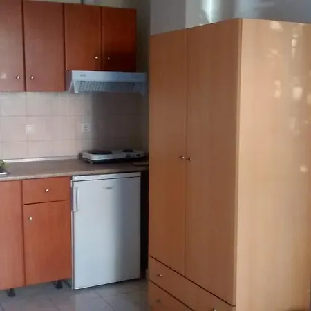 Christina Apartment Nea Vrasna